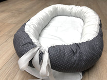 Load image into Gallery viewer, Ungbarnahreiður - Doppur Grátt&Hvítt