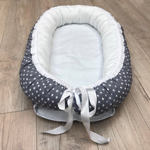 Load image into Gallery viewer, Ungbarnahreiður - Stjörnur Grátt&Hvítt